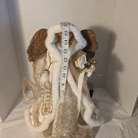 Angel gold cream with pearls tree topper - Picture 8 of 8